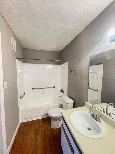 Image 18 of 25 For 4350 Perkinshire Lane 101