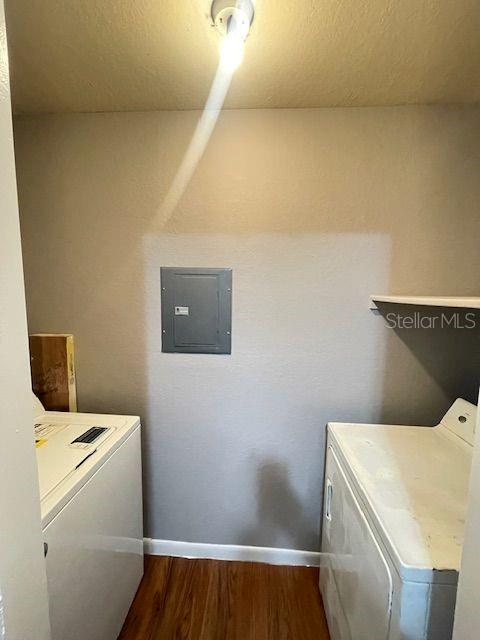 Image 21 of 25 For 4350 Perkinshire Lane 101