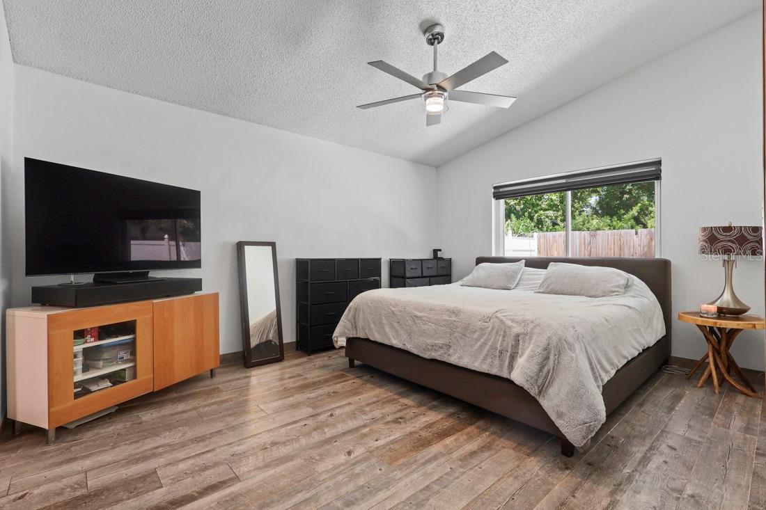 Image 17 of 26 For 11836 Hartfordshire Way
