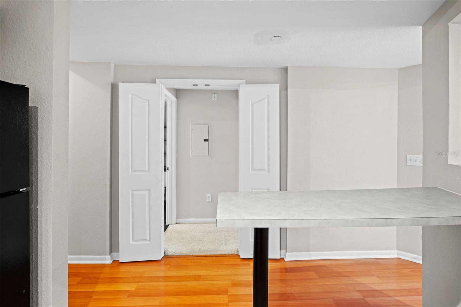 Image 15 of 27 For 2411 Horatio Street 537