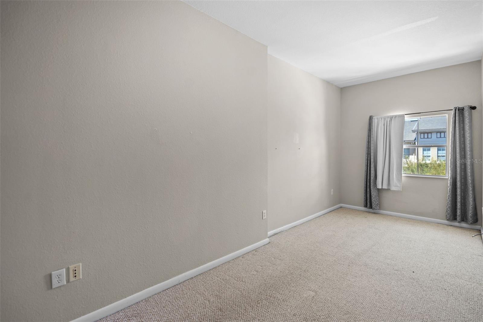 Image 16 of 27 For 2411 Horatio Street 537
