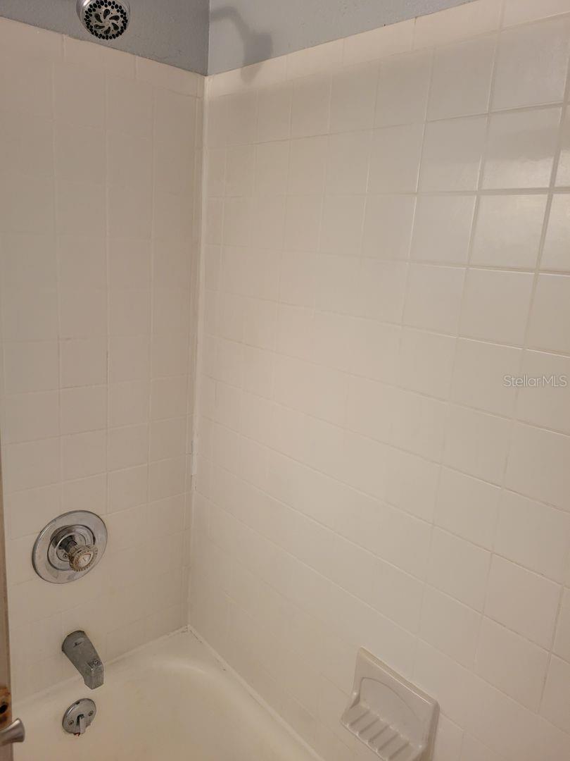 Image 10 of 14 For 1521 Catherine Street 16