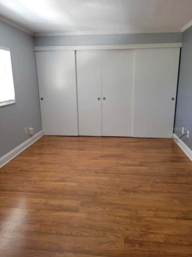 Image 5 of 14 For 1521 Catherine Street 16