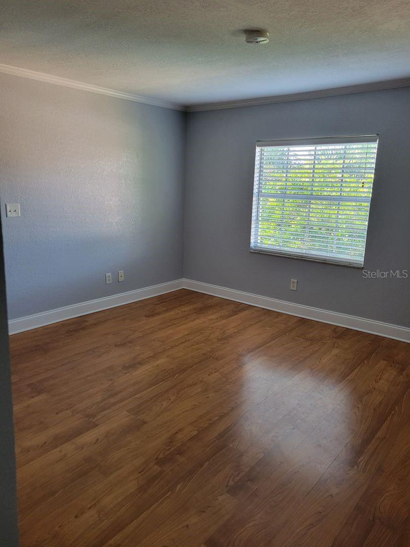 Image 6 of 14 For 1521 Catherine Street 16