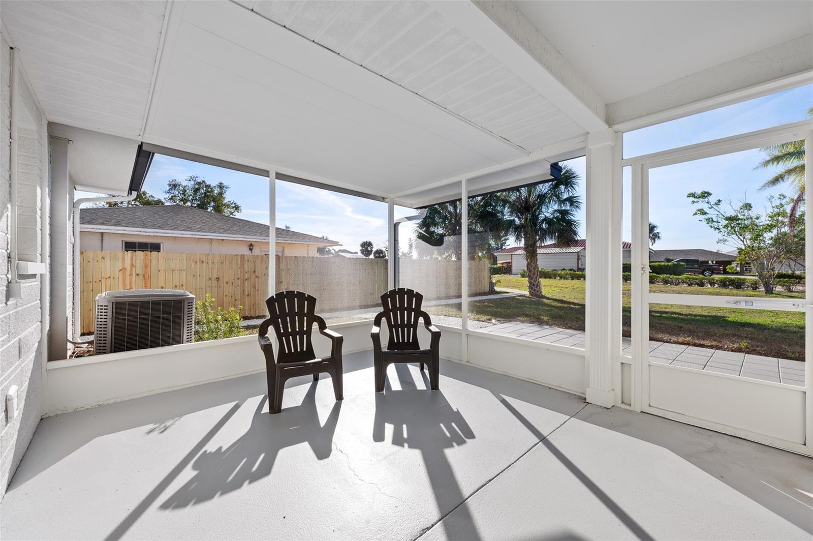 Image 34 of 47 For 105 12th Street Sw