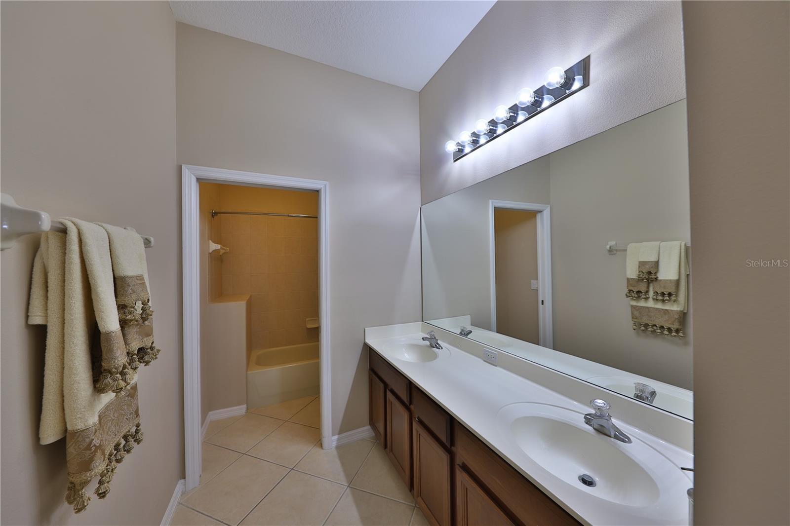 Image 12 of 24 For 5154 Majestic Woods Place