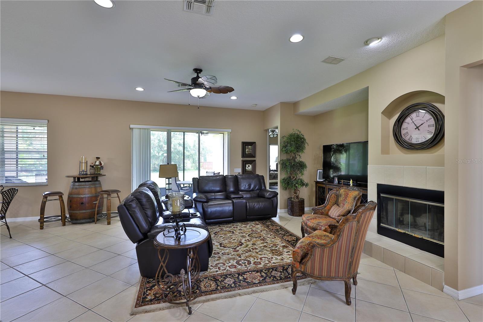 Image 2 of 24 For 5154 Majestic Woods Place