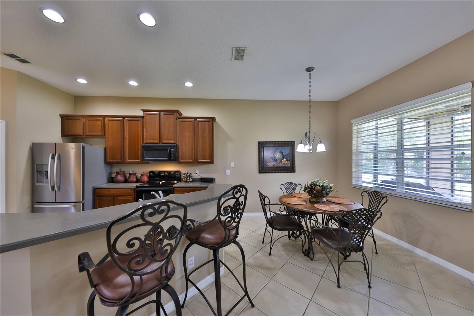 Image 4 of 24 For 5154 Majestic Woods Place
