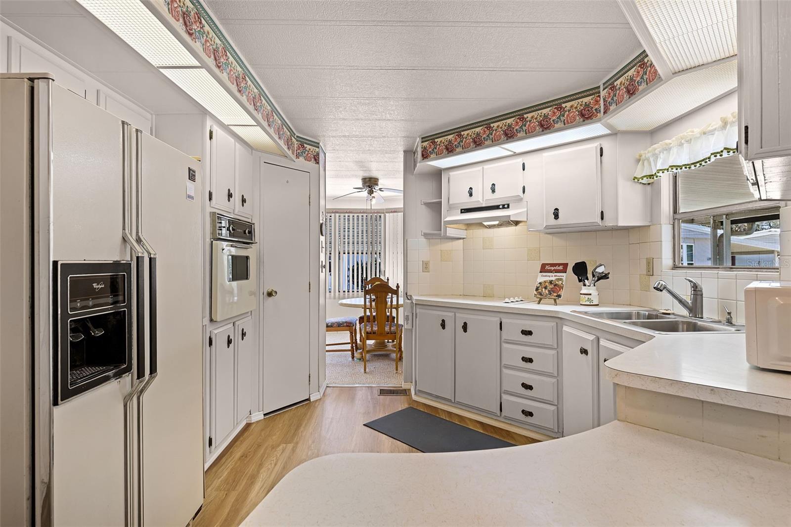 Image 11 of 43 For 200 Palm Meadows Drive