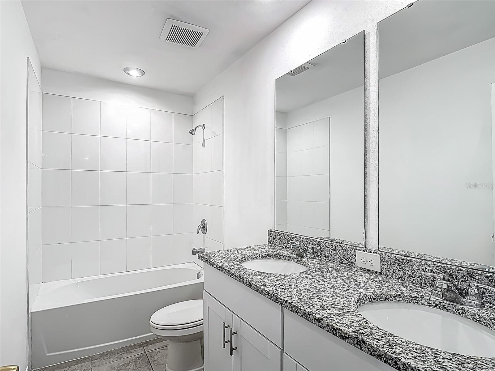 Image 13 of 29 For 596 Sun Warbler Way