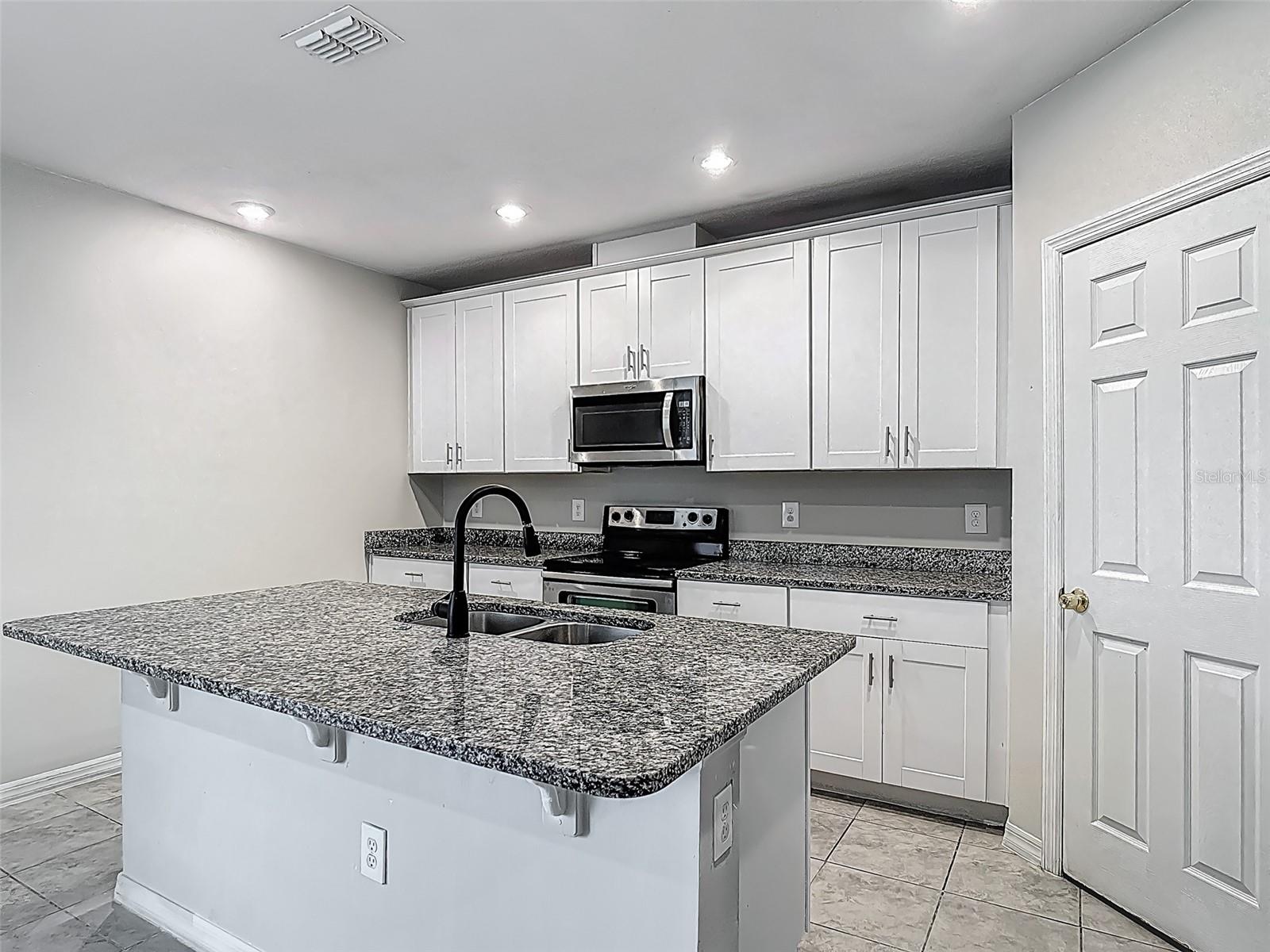 Image 5 of 29 For 596 Sun Warbler Way