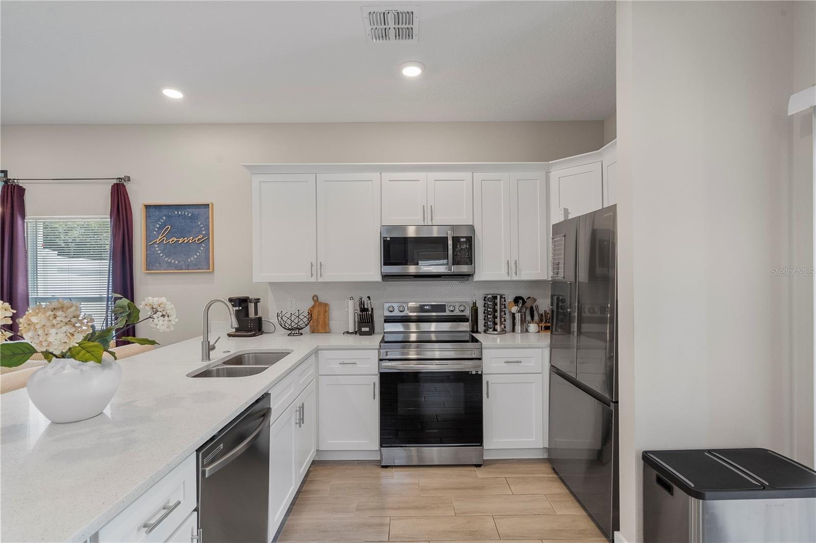 Image 3 of 38 For 146 15th Street