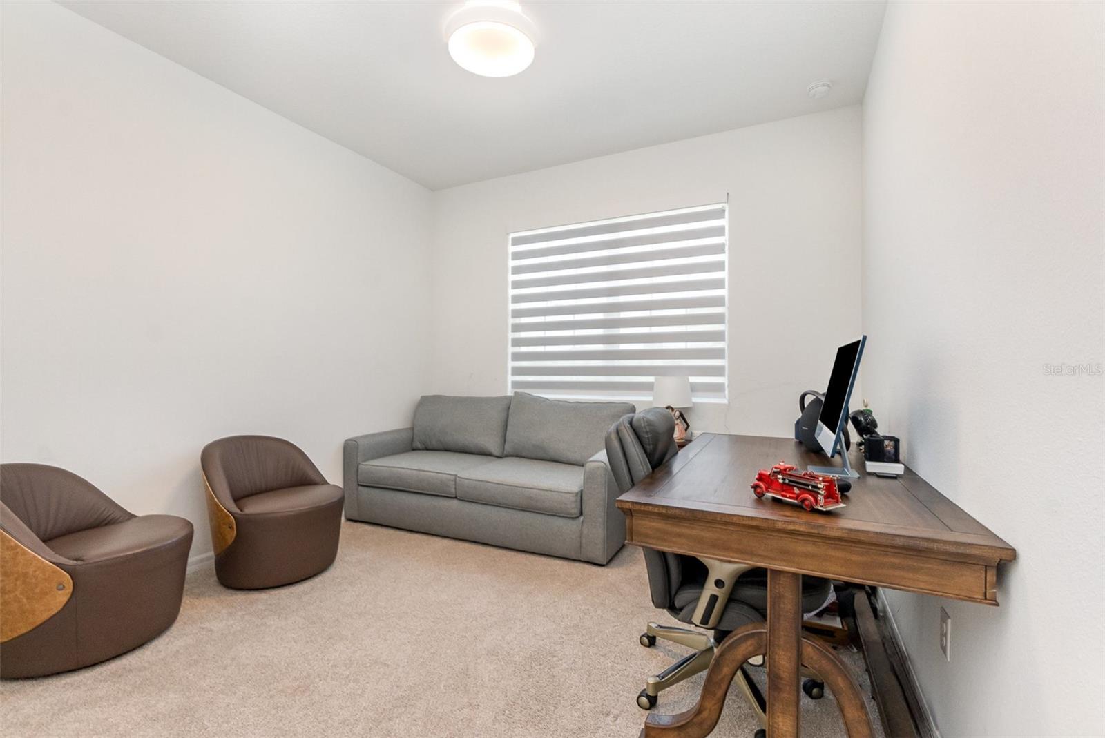 Image 10 of 37 For 9027 Coral Cape Street