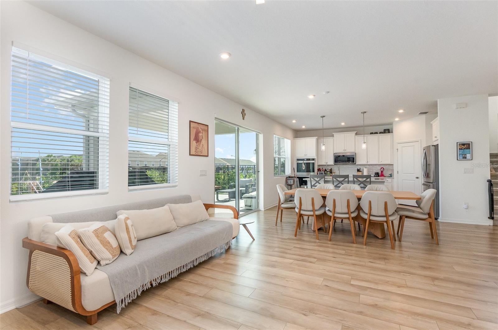 Image 14 of 37 For 9027 Coral Cape Street