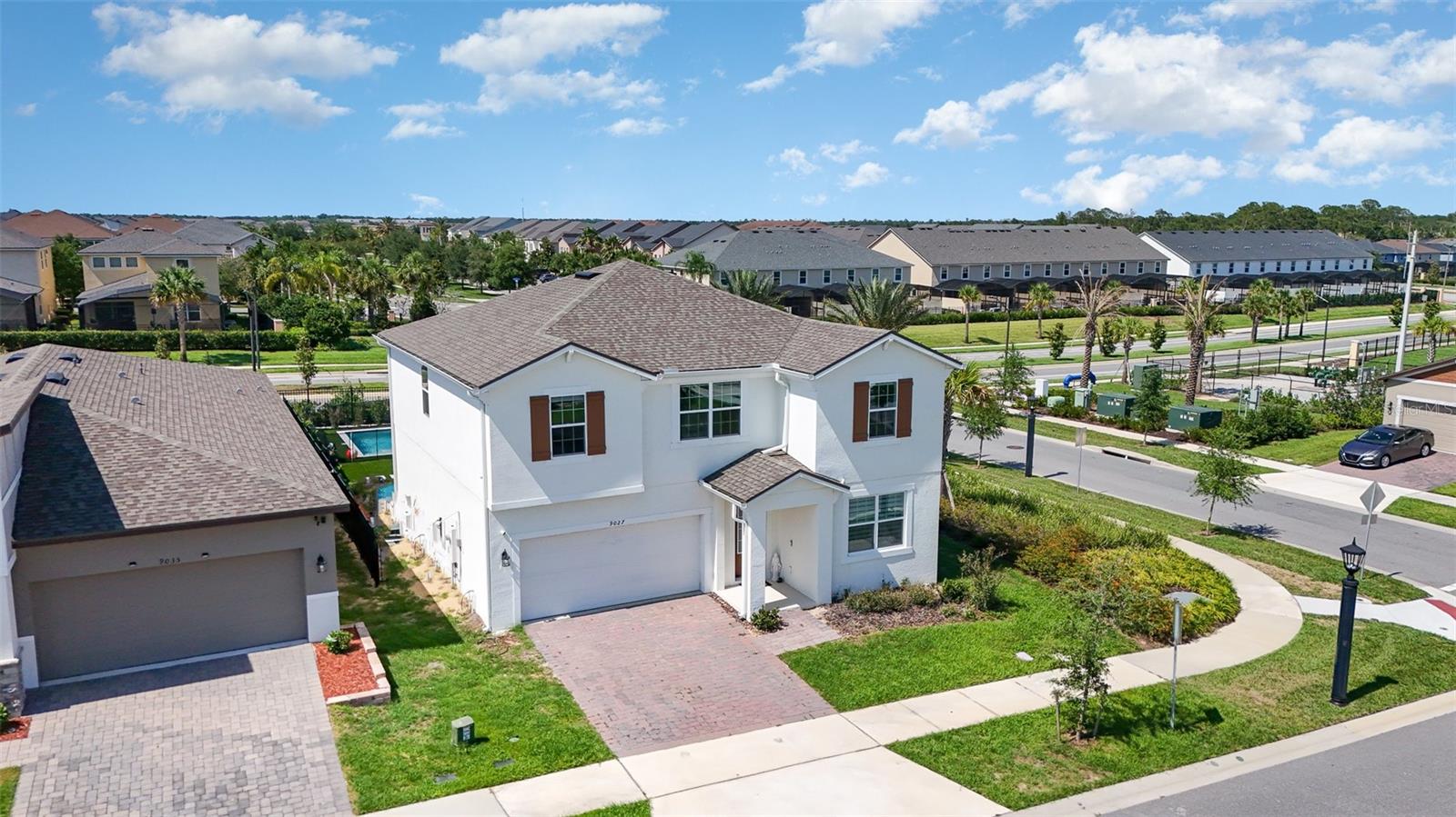 Image 2 of 37 For 9027 Coral Cape Street
