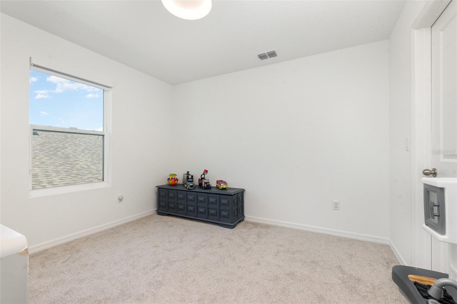 Image 27 of 37 For 9027 Coral Cape Street