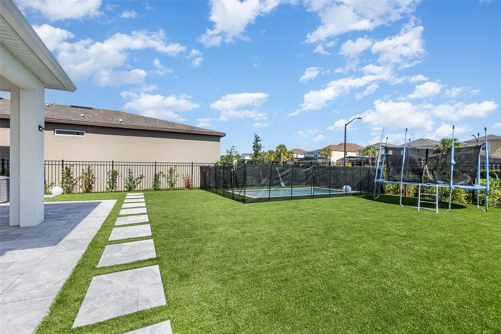 Image 31 of 37 For 9027 Coral Cape Street