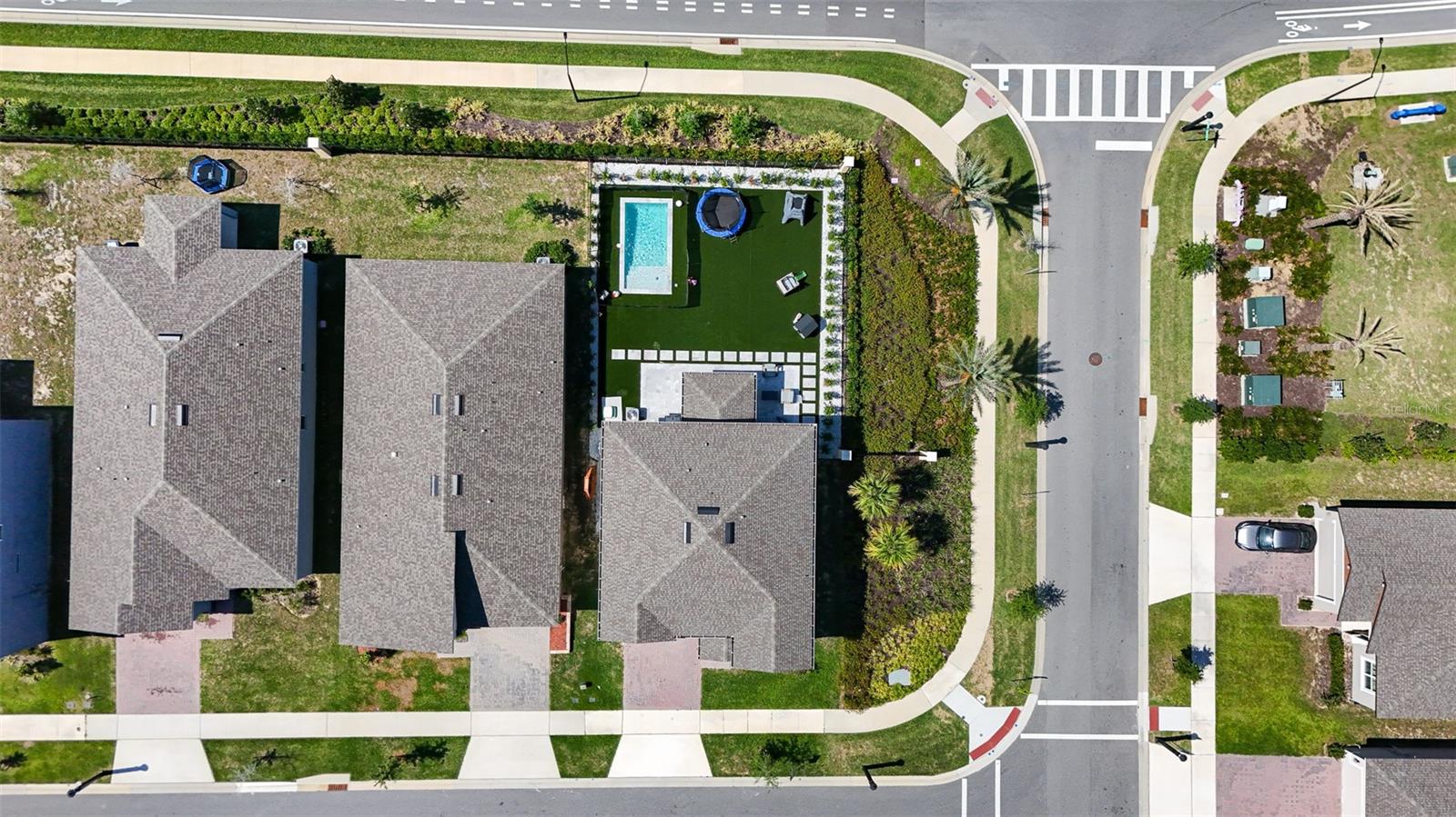 Image 7 of 37 For 9027 Coral Cape Street