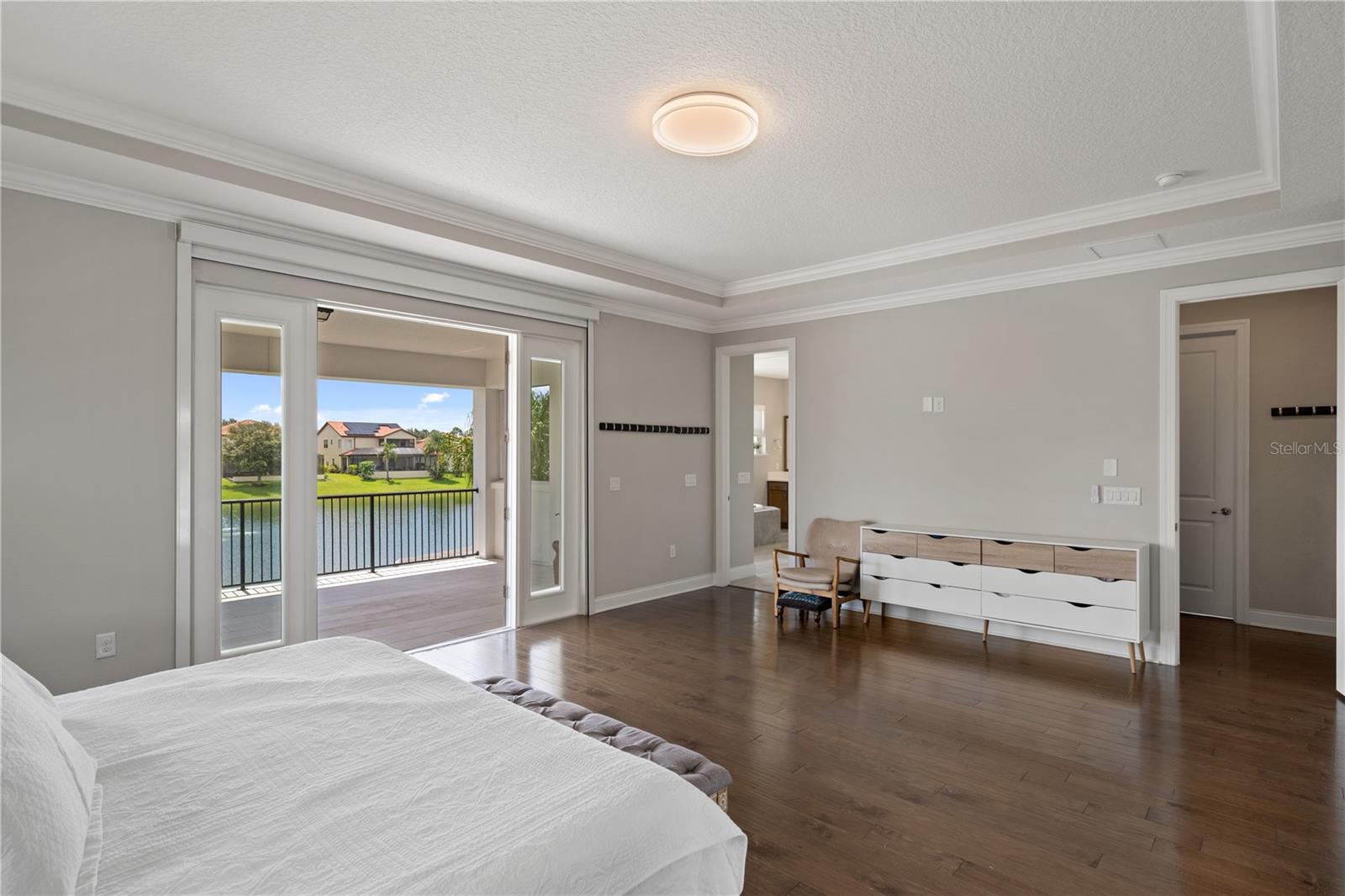 Image 15 of 40 For 10529 Royal Cypress Way