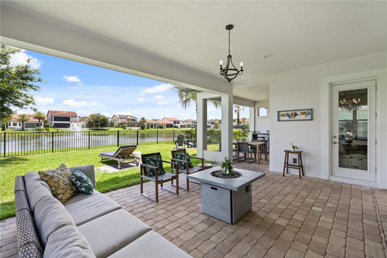 Image 29 of 40 For 10529 Royal Cypress Way