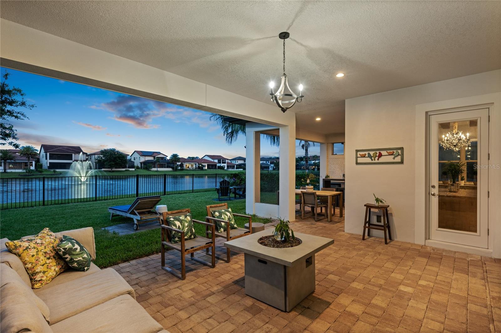 Image 30 of 40 For 10529 Royal Cypress Way