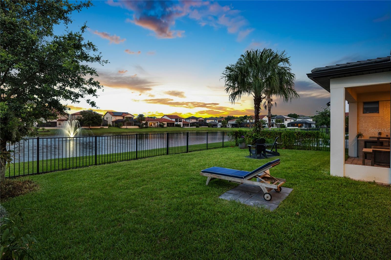 Image 34 of 40 For 10529 Royal Cypress Way