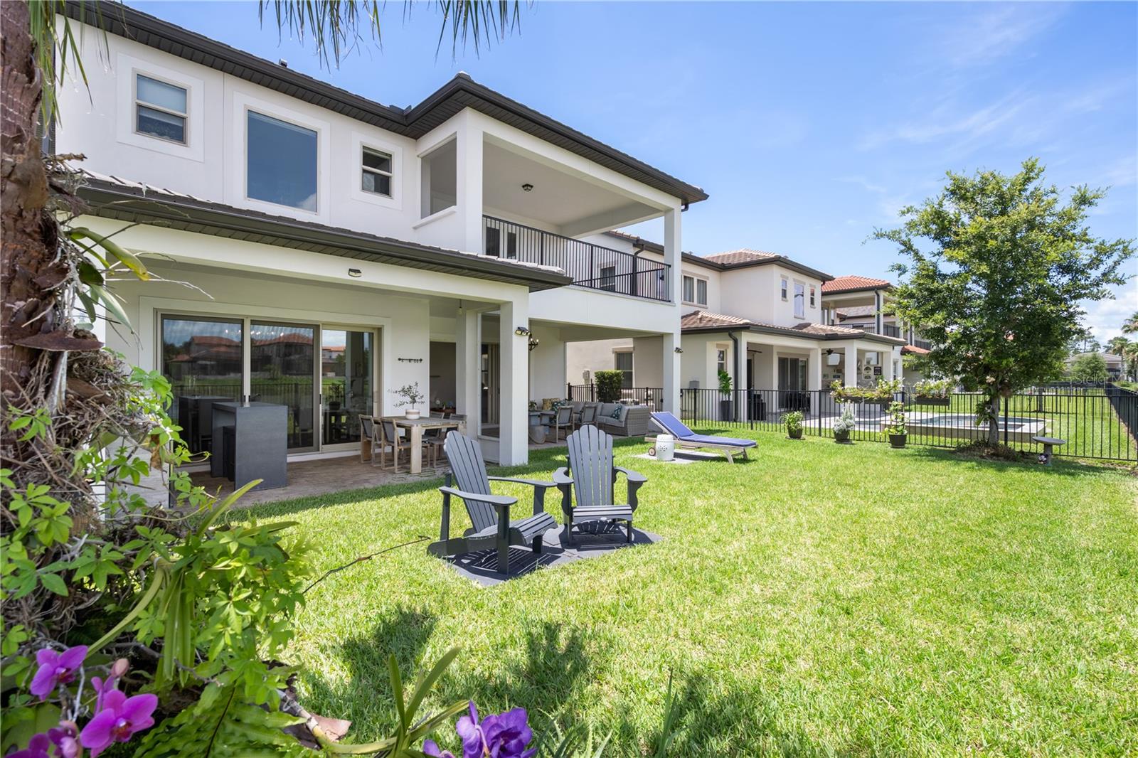 Image 35 of 40 For 10529 Royal Cypress Way