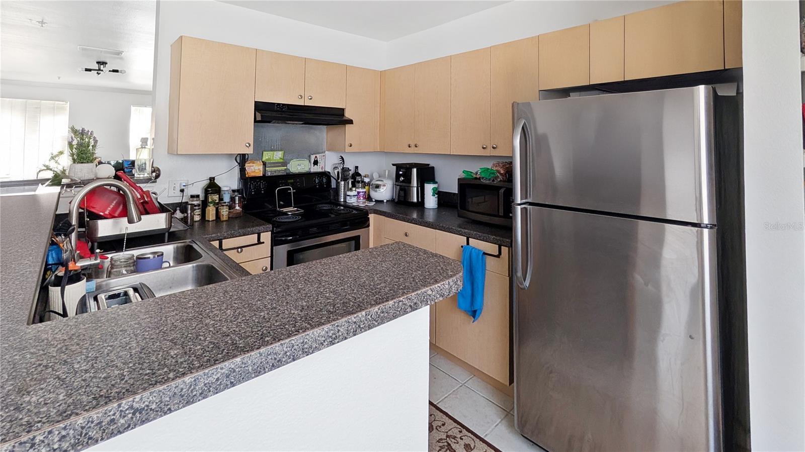 Image 4 of 14 For 1038 Waterside Drive 1038