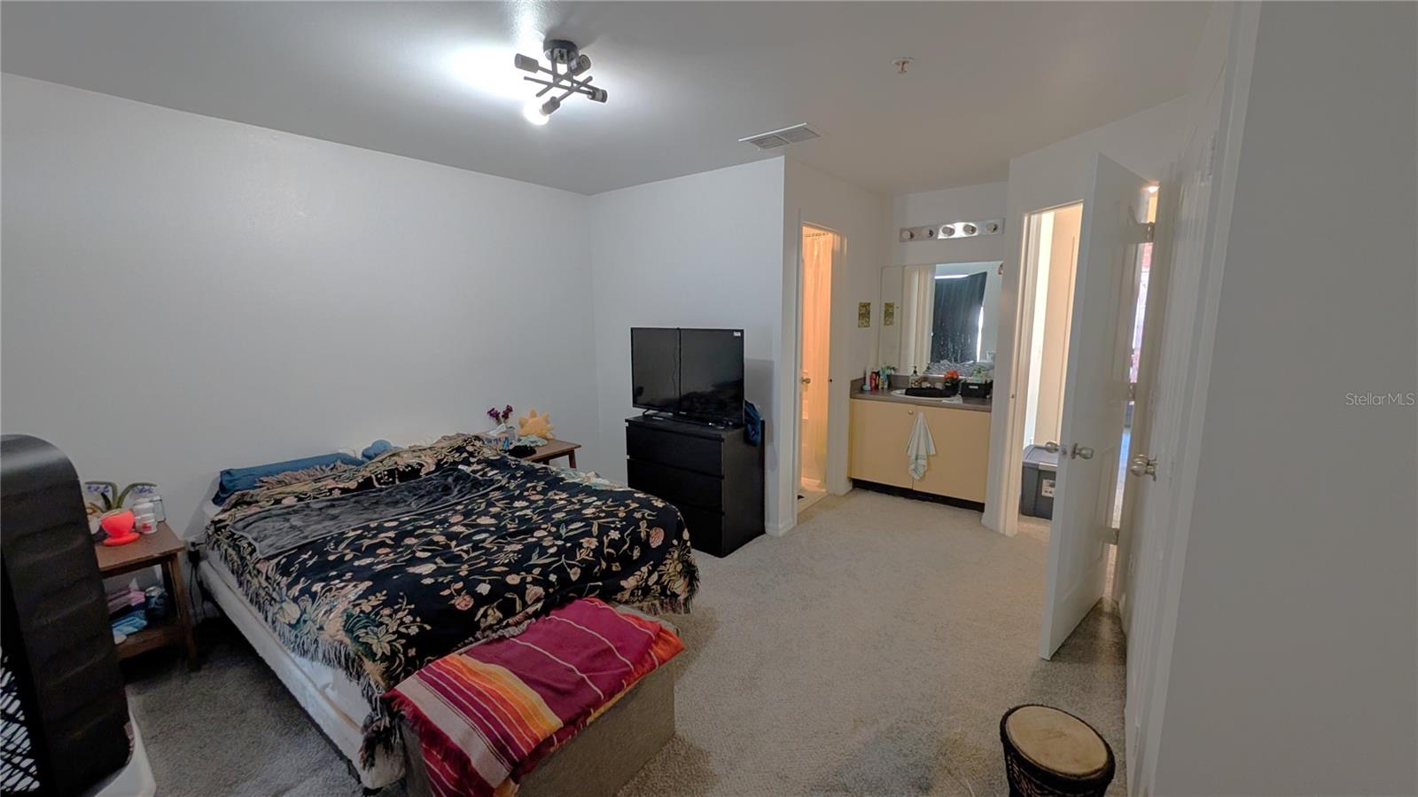 Image 7 of 14 For 1038 Waterside Drive 1038