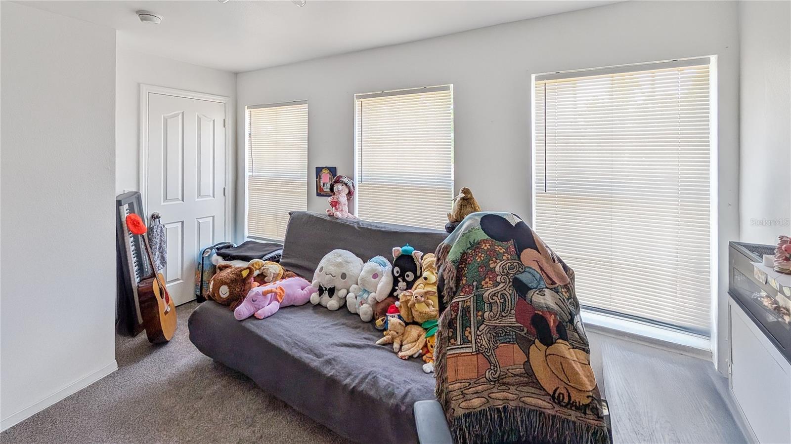 Image 9 of 14 For 1038 Waterside Drive 1038