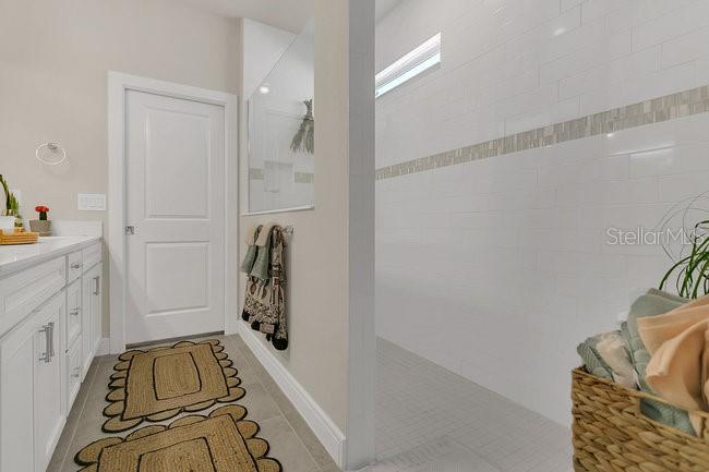 Image 18 of 46 For 2449 Southlawn Lane