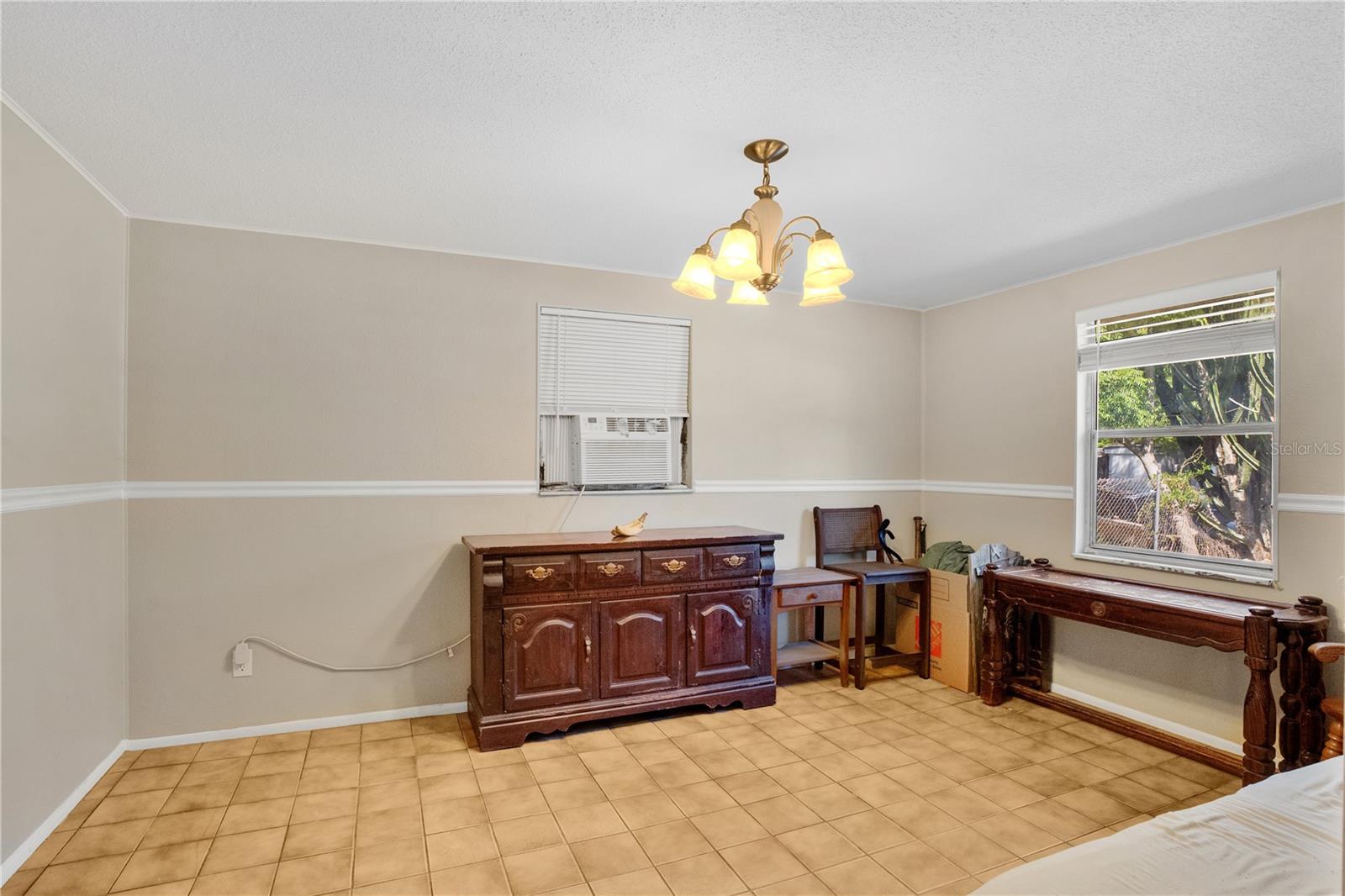 Image 6 of 22 For 2409 Garbelia Avenue