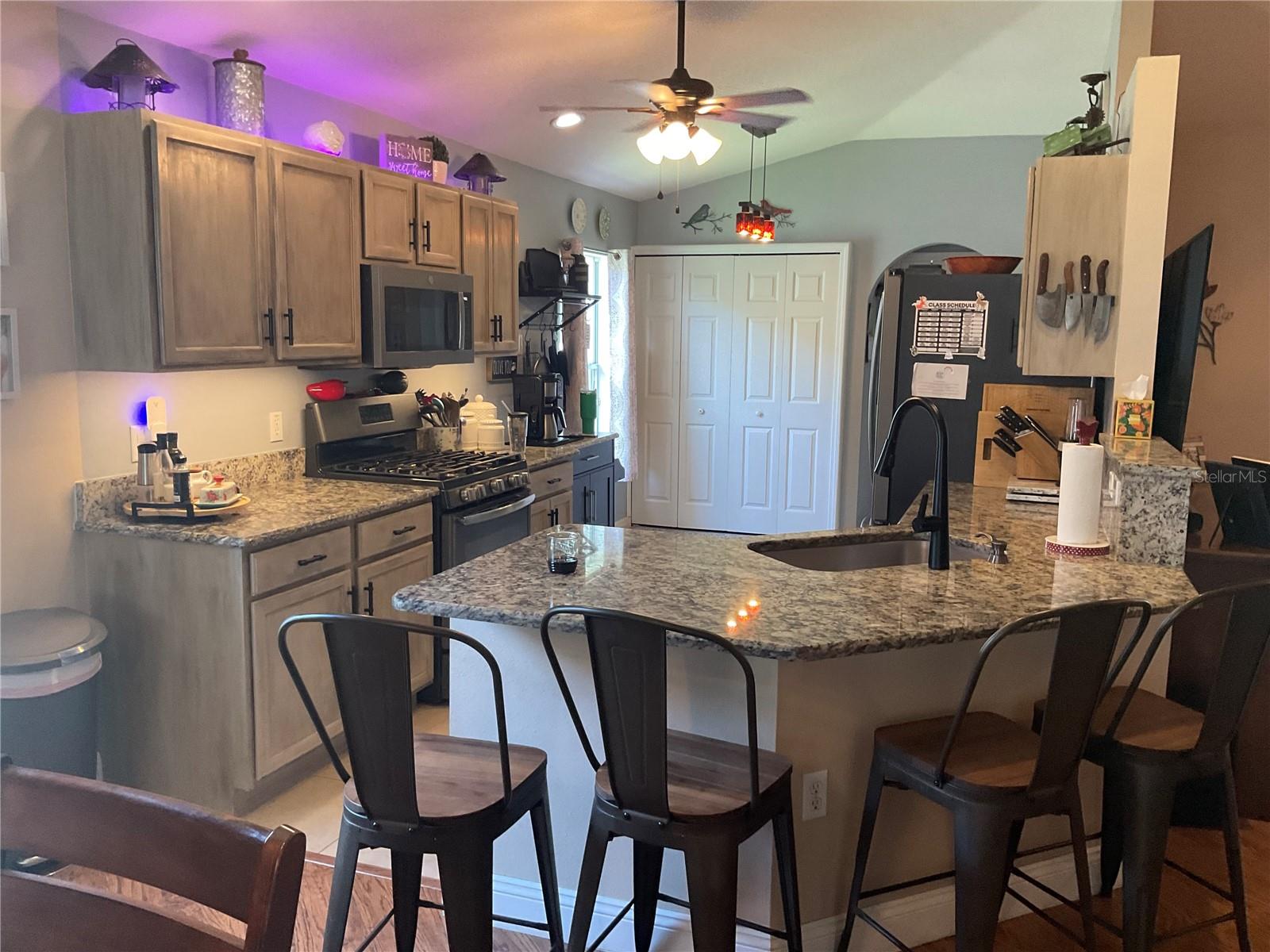 Image 9 of 38 For 2240 Savannah Boulevard