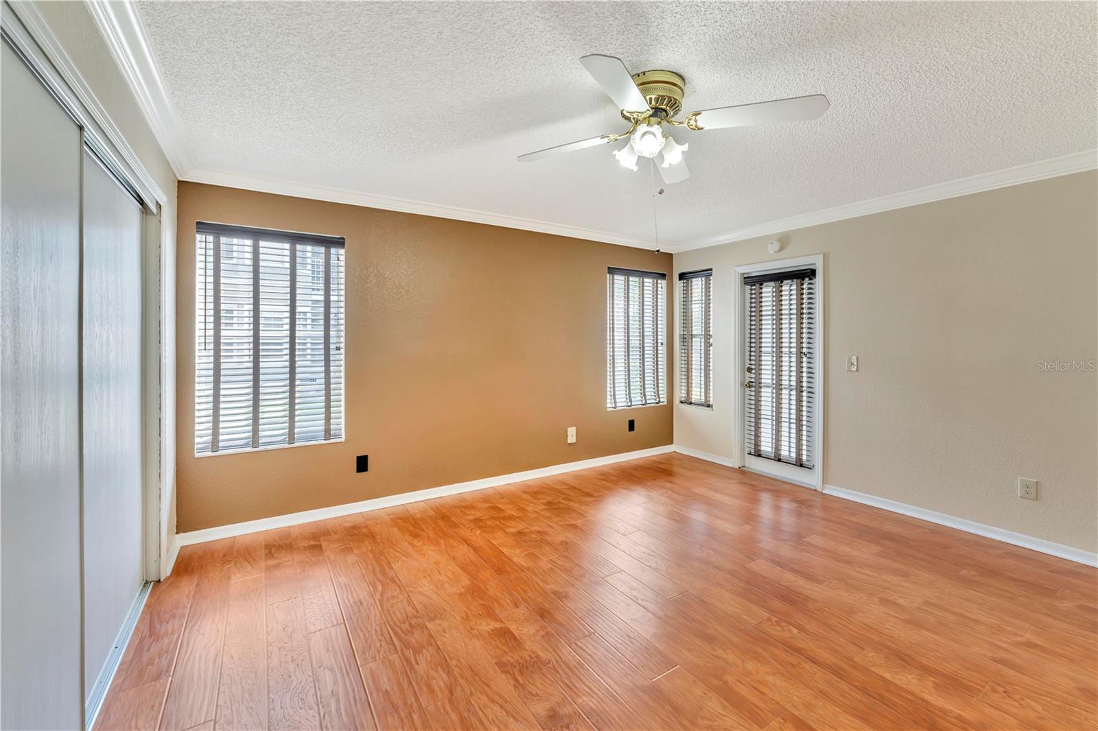Image 13 of 31 For 935 Northern Dancer Way  107