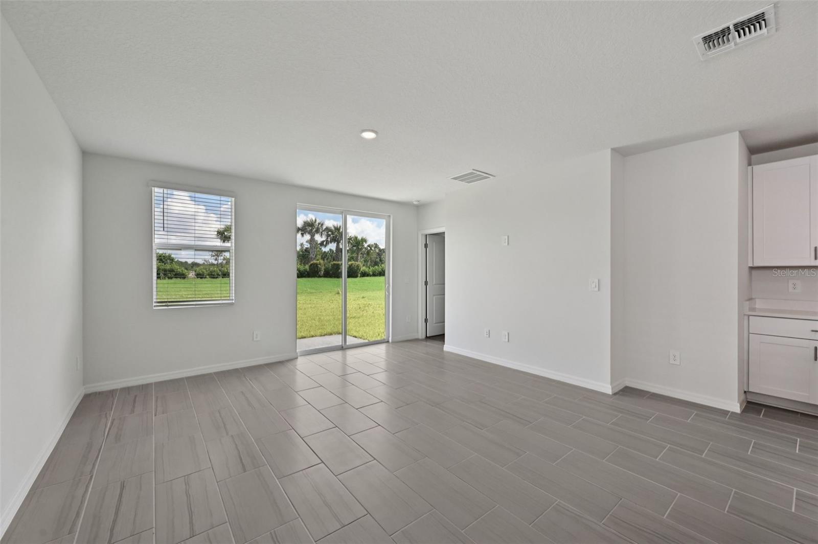 Image 4 of 32 For 14076 Crutchfield Court
