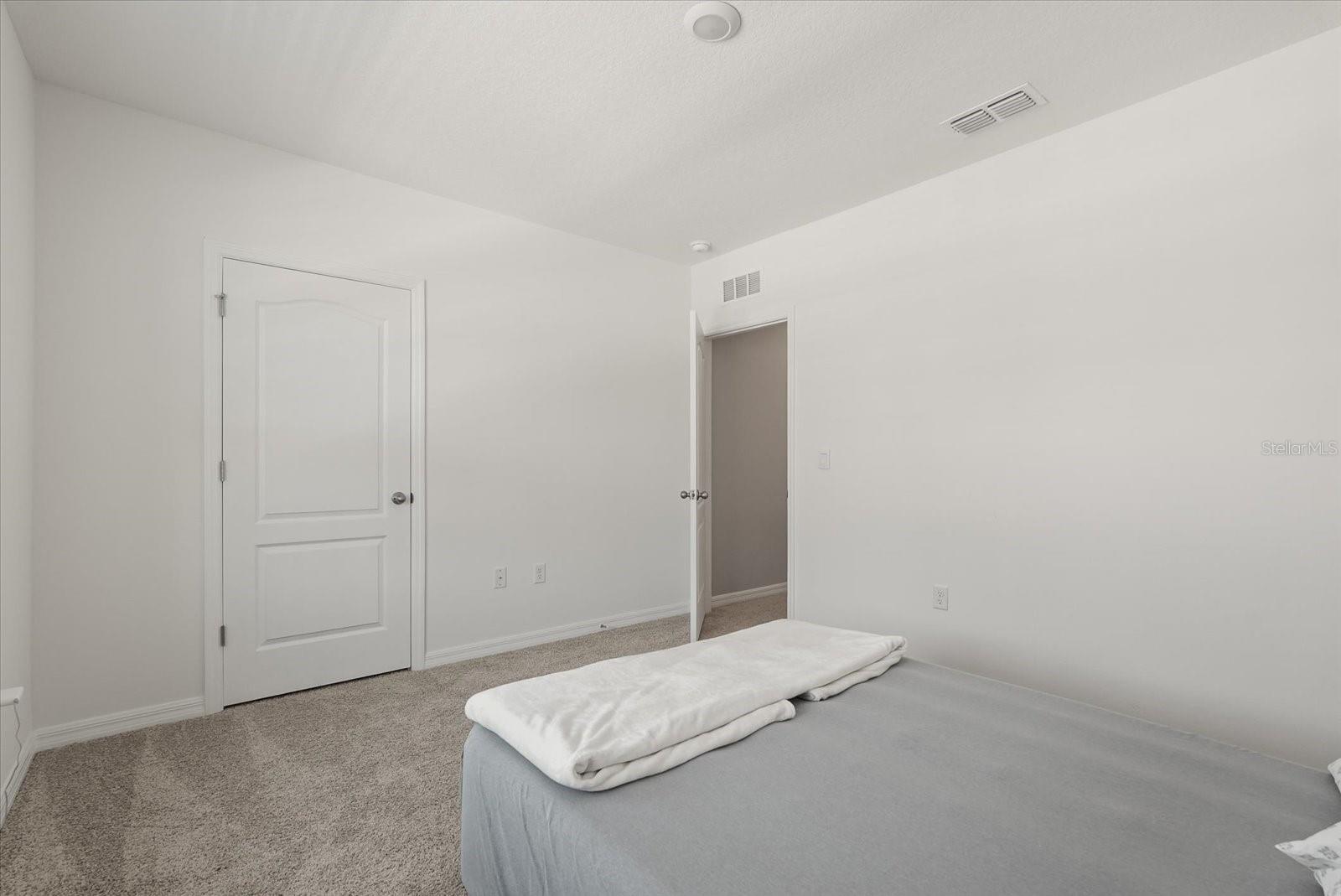 Image 30 of 50 For 850 Lazio Circle