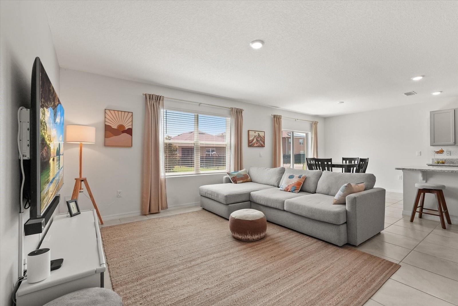 Image 6 of 50 For 850 Lazio Circle
