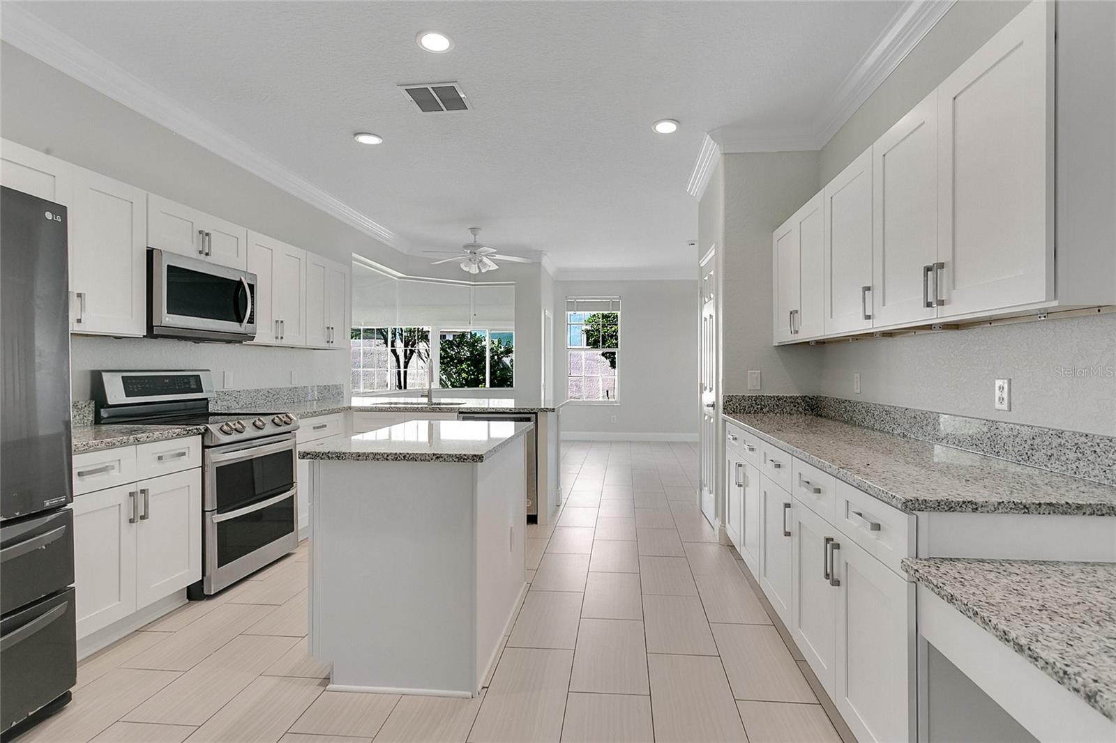 Image 11 of 34 For 7900 Saint Giles Place