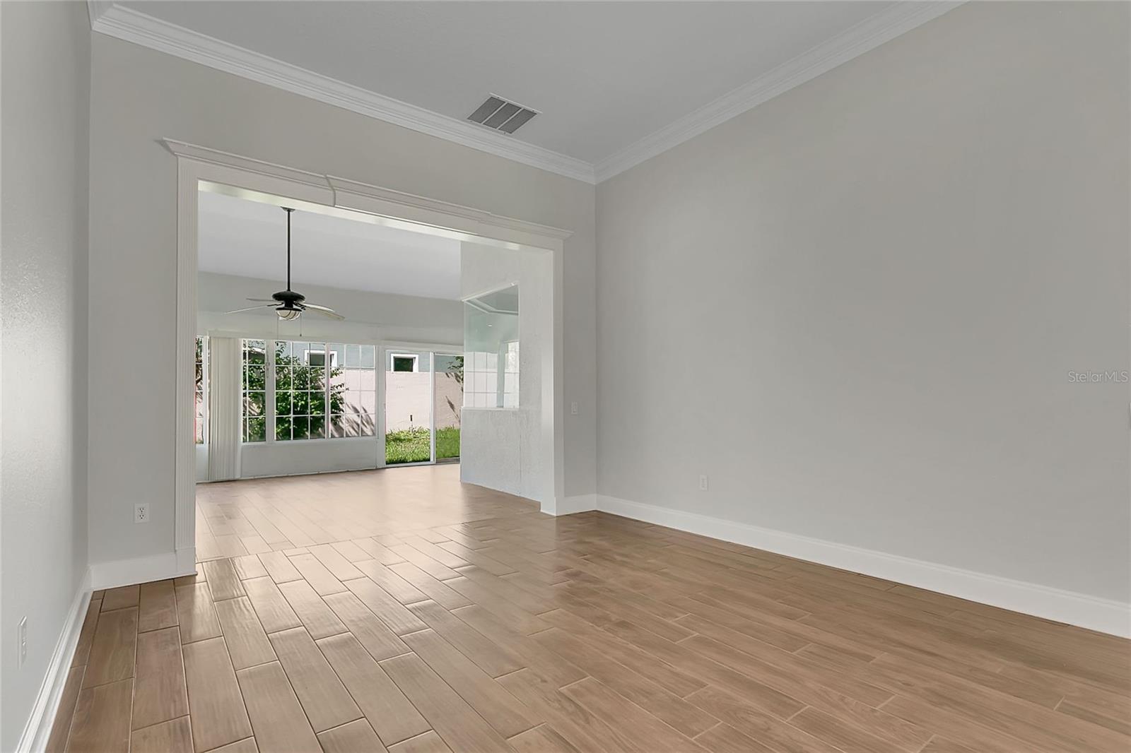 Image 7 of 34 For 7900 Saint Giles Place