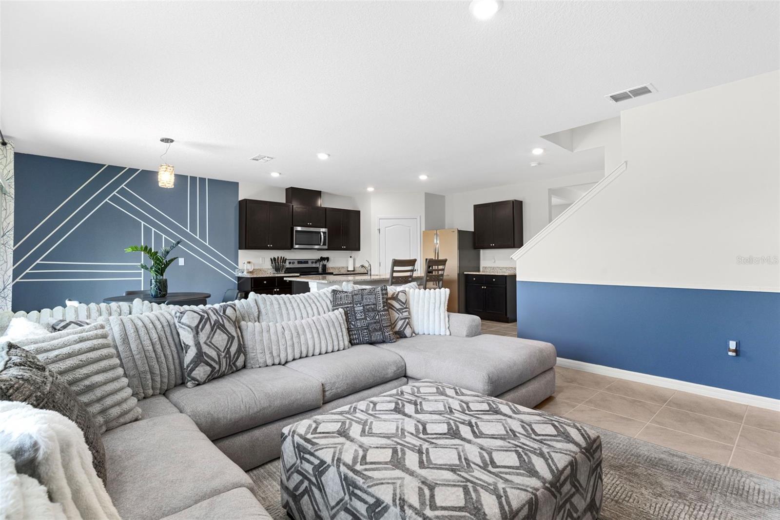 Image 13 of 40 For 616 Griffon Avenue