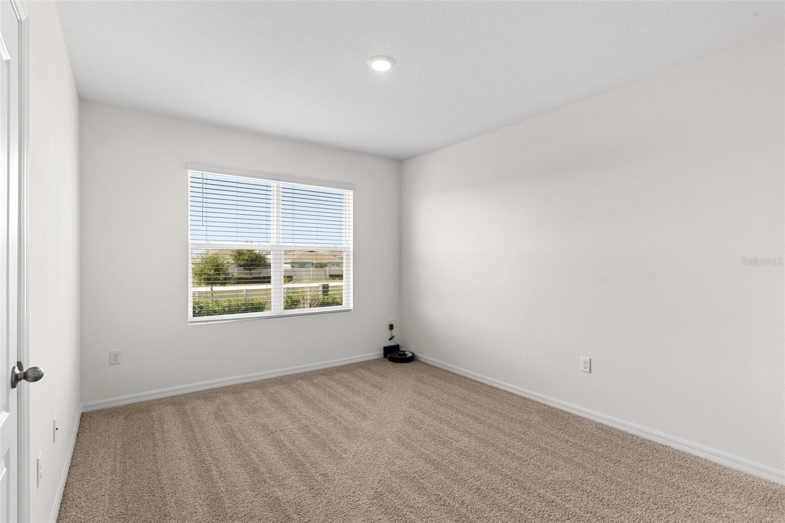 Image 28 of 40 For 616 Griffon Avenue