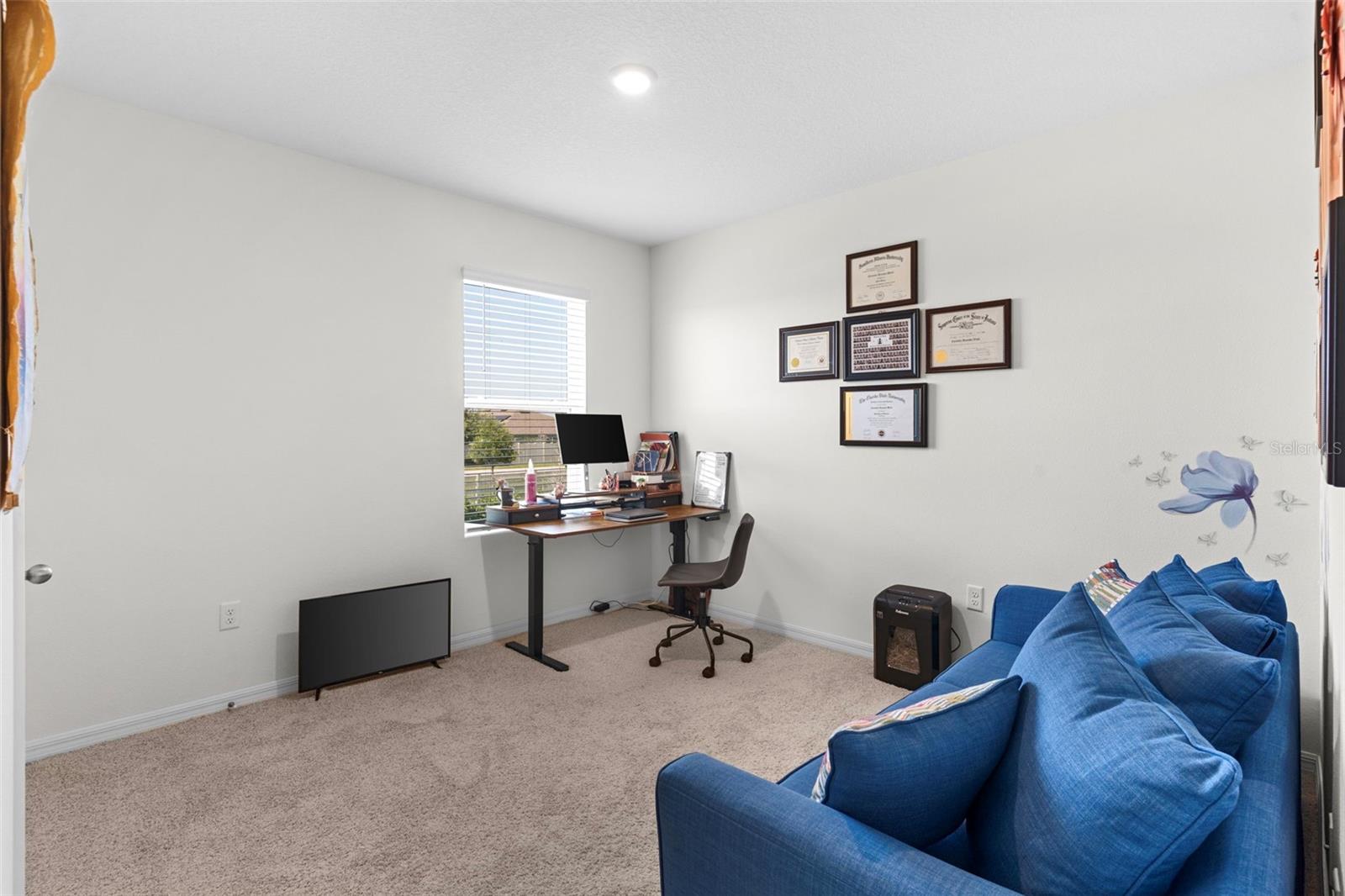 Image 32 of 40 For 616 Griffon Avenue