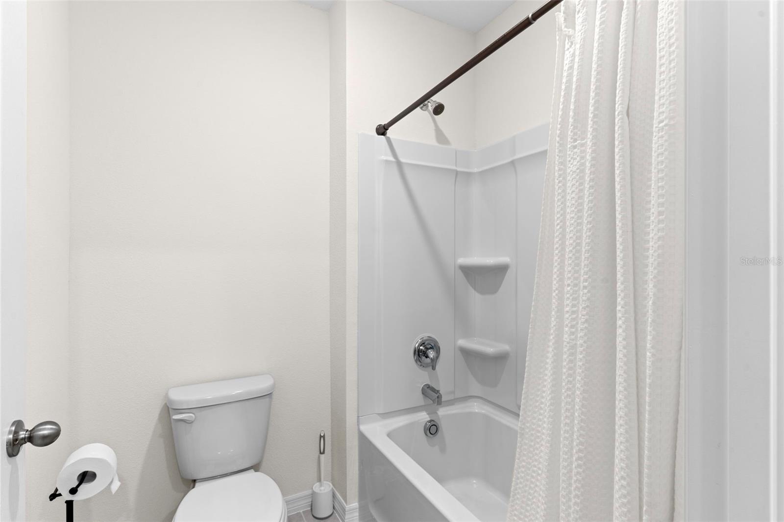 Image 35 of 40 For 616 Griffon Avenue