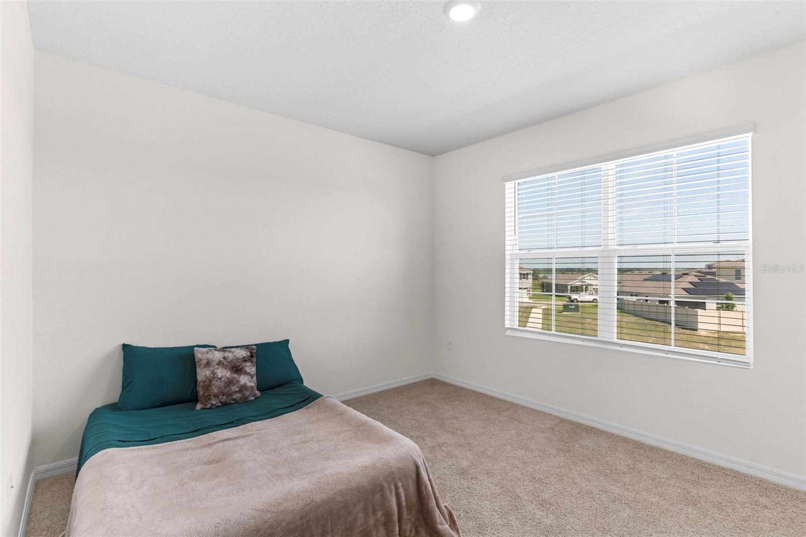 Image 36 of 40 For 616 Griffon Avenue