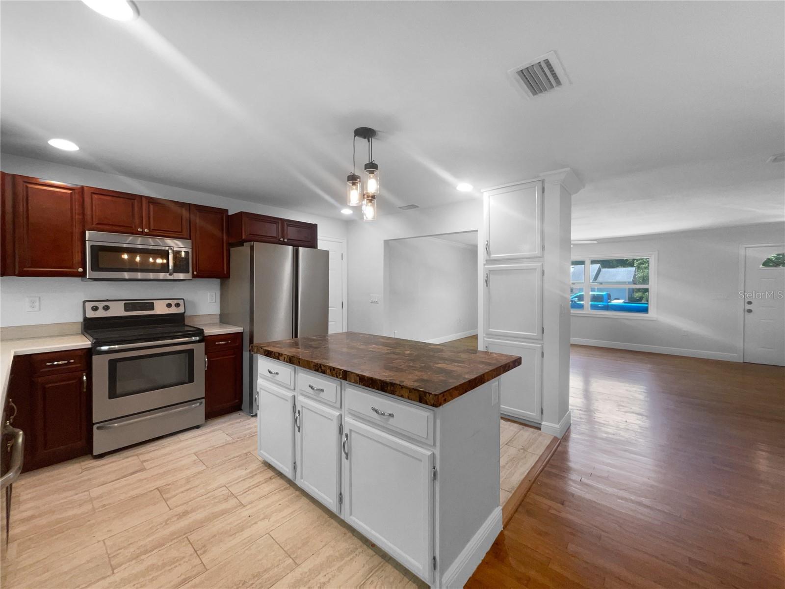 Image 14 of 20 For 520 Sumner Avenue