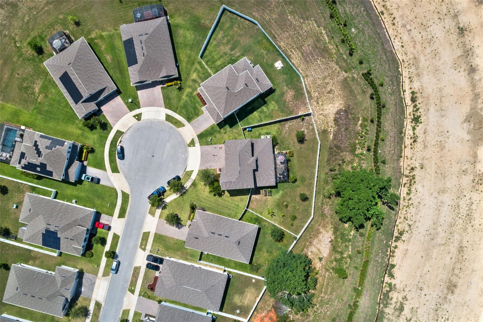 Image 39 of 65 For 816 Carmillion Court