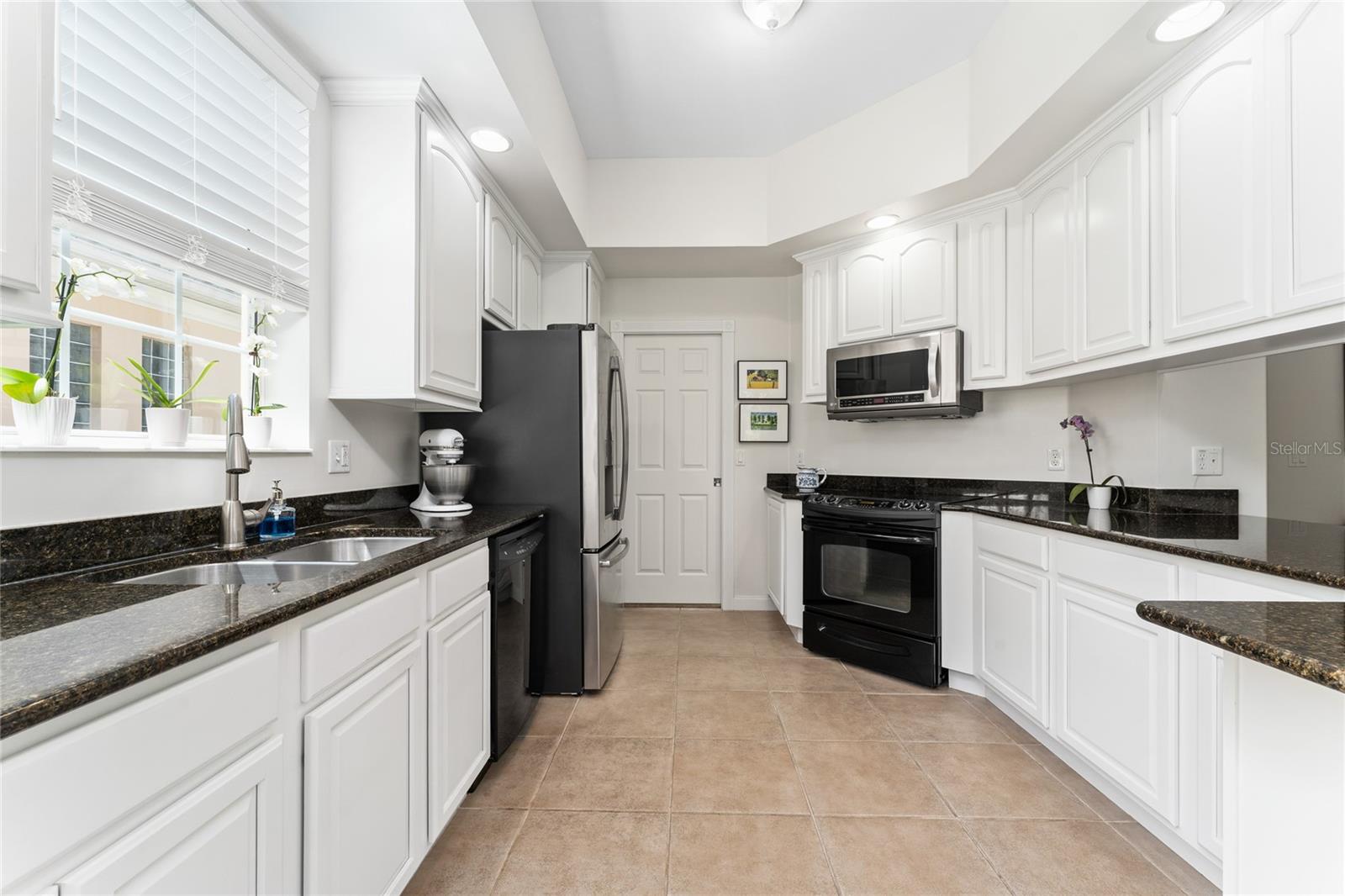 Image 21 of 55 For 12185 Obelia Lane