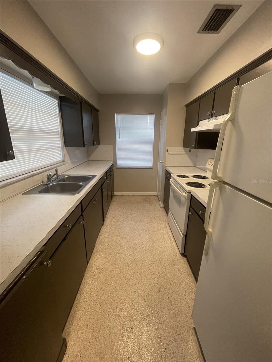 Image 11 of 19 For 1007 Florida Avenue 204