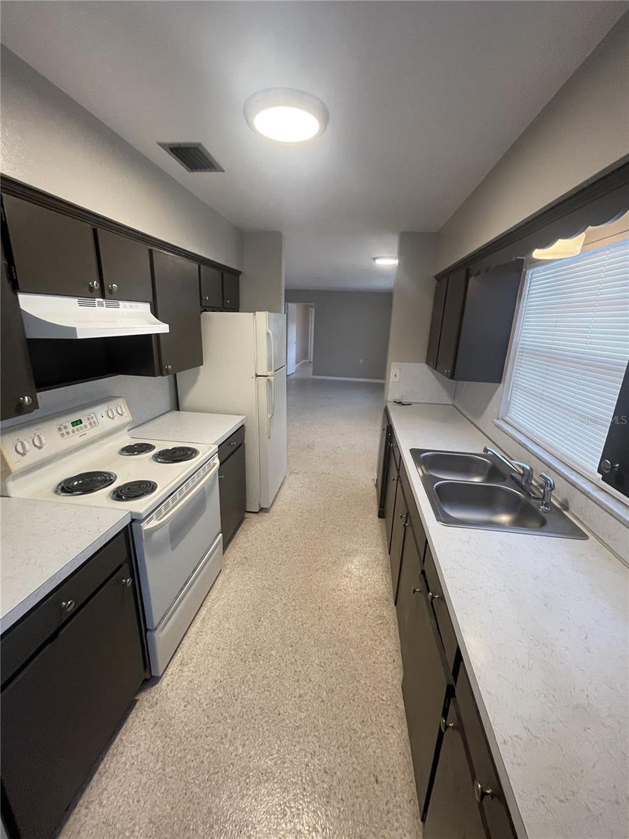 Image 12 of 19 For 1007 Florida Avenue 204