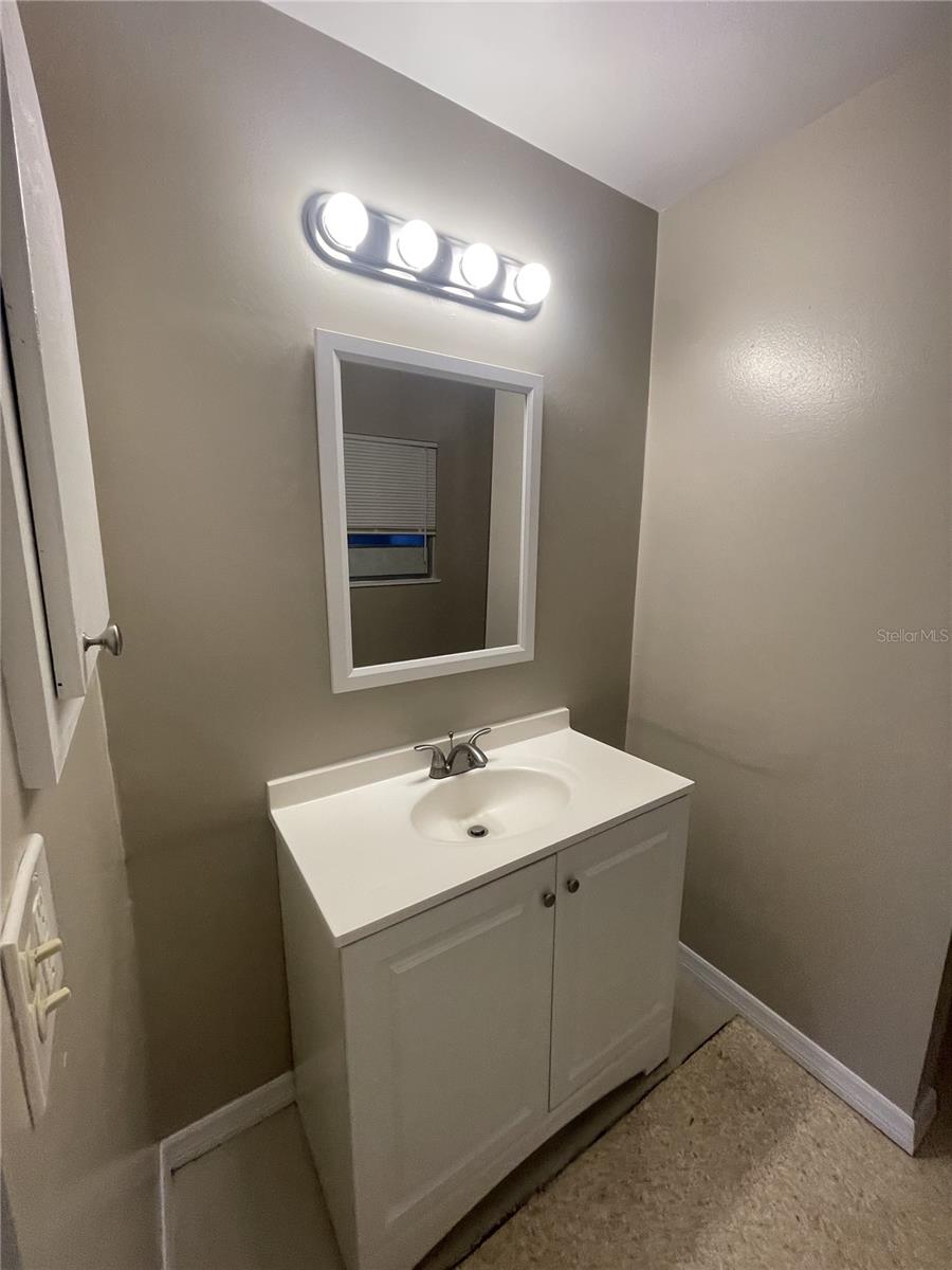 Image 15 of 19 For 1007 Florida Avenue 204